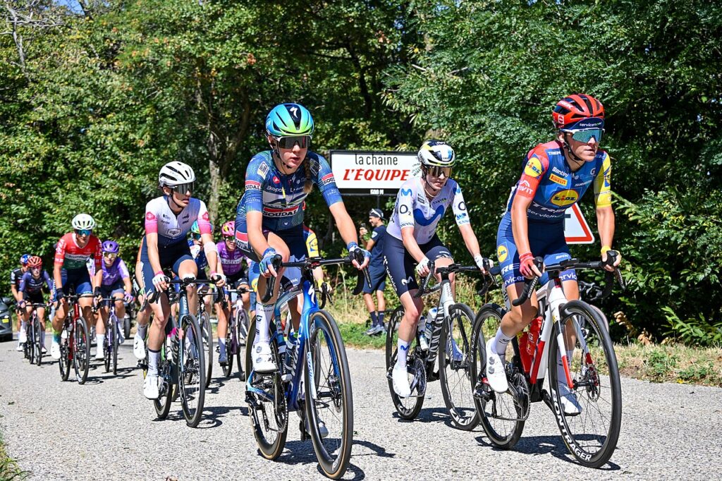 Gaia Realini, que deja el Lidl-Trek, en la fuga de la primera etapa del Faun Tour Femmes 2026